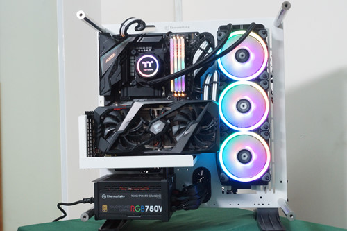 Khám phá Vỏ case PC Thermaltake Core P3 dành riêng cho game thủ