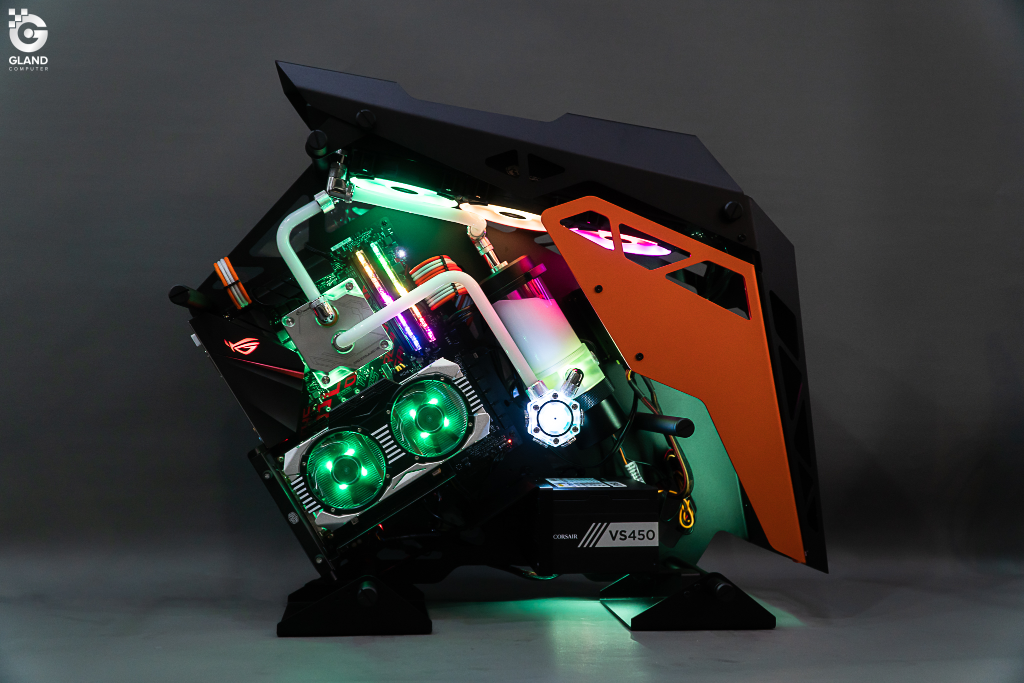 [Case modding] Cougar Conquer build - Rainbow