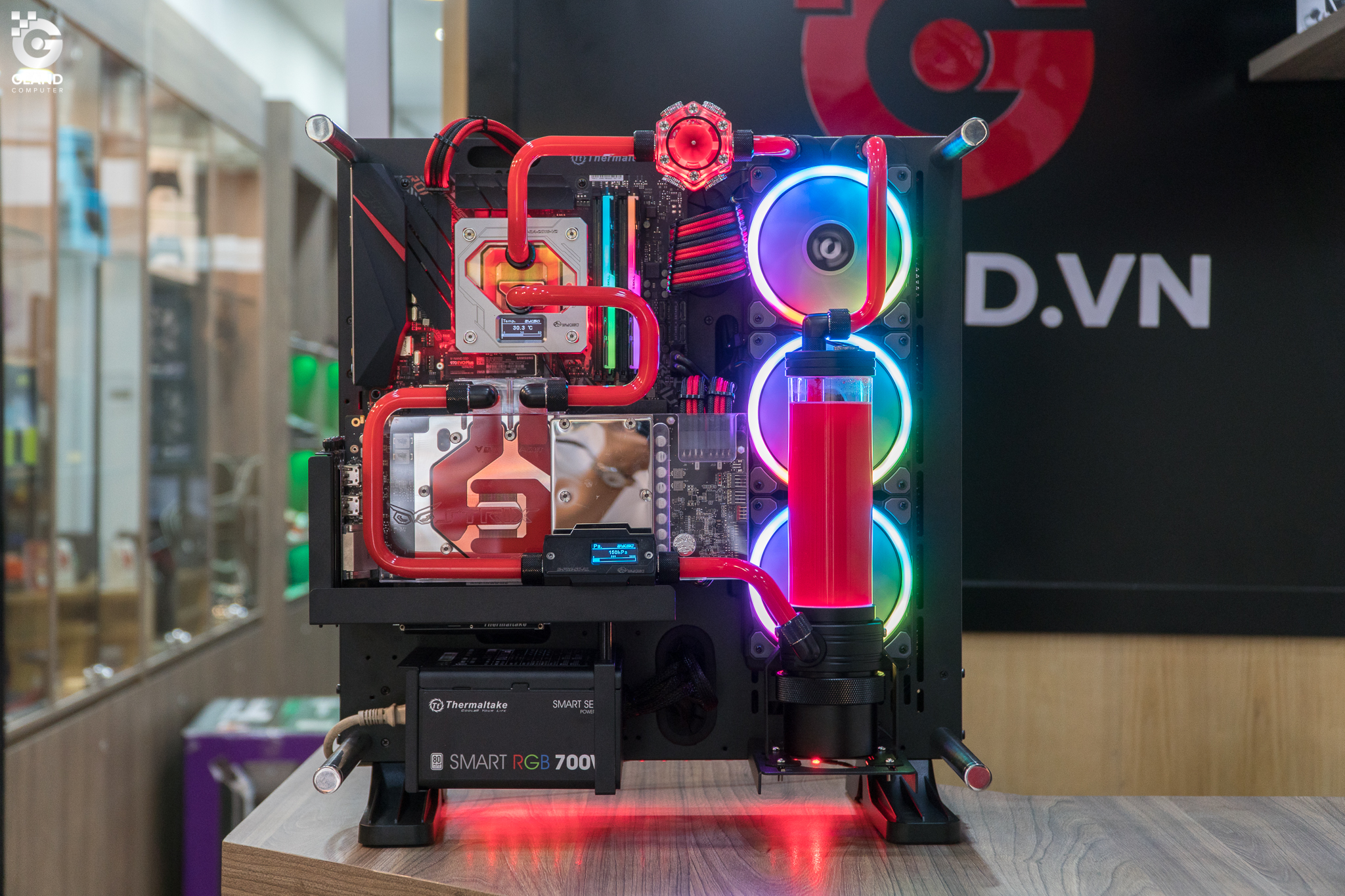 [Case modding] Thermaltake Core P3 build - Blood
