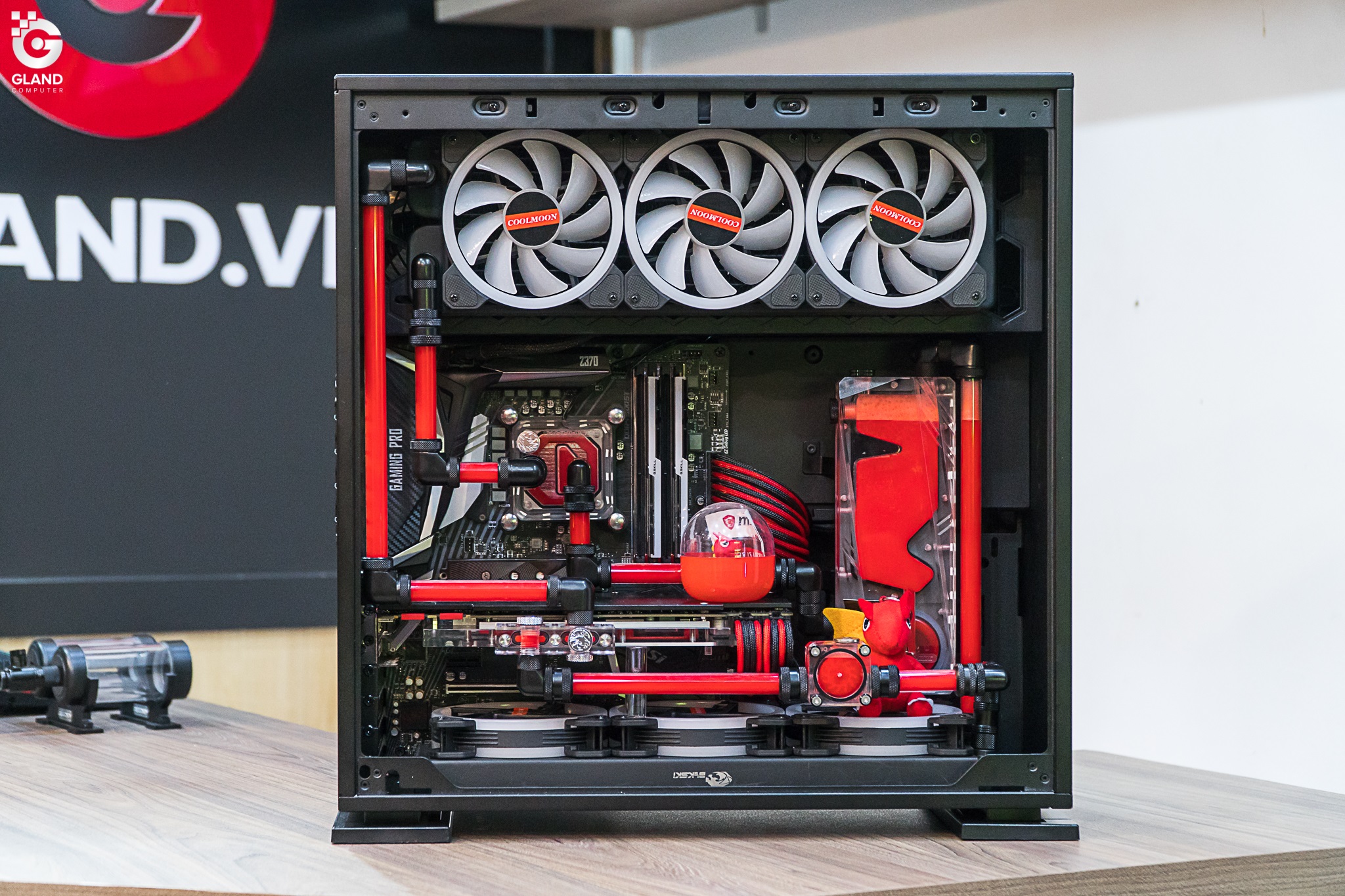 [Case modding] Inwin 303 Black build - DRAGON