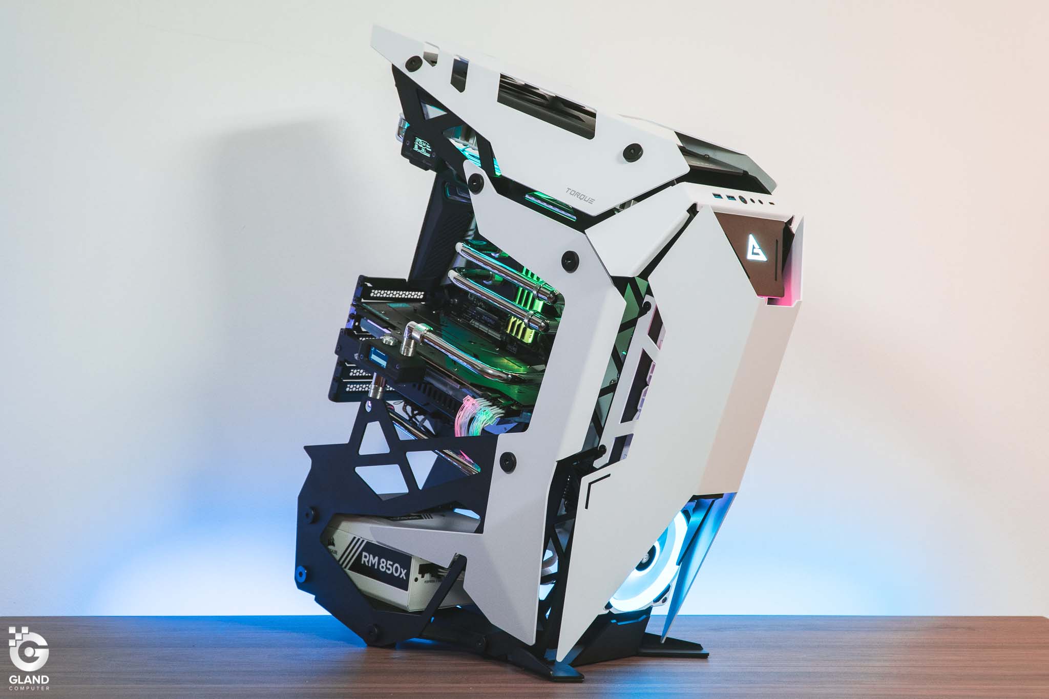 [Case modding] Antec Torque White build - METAL