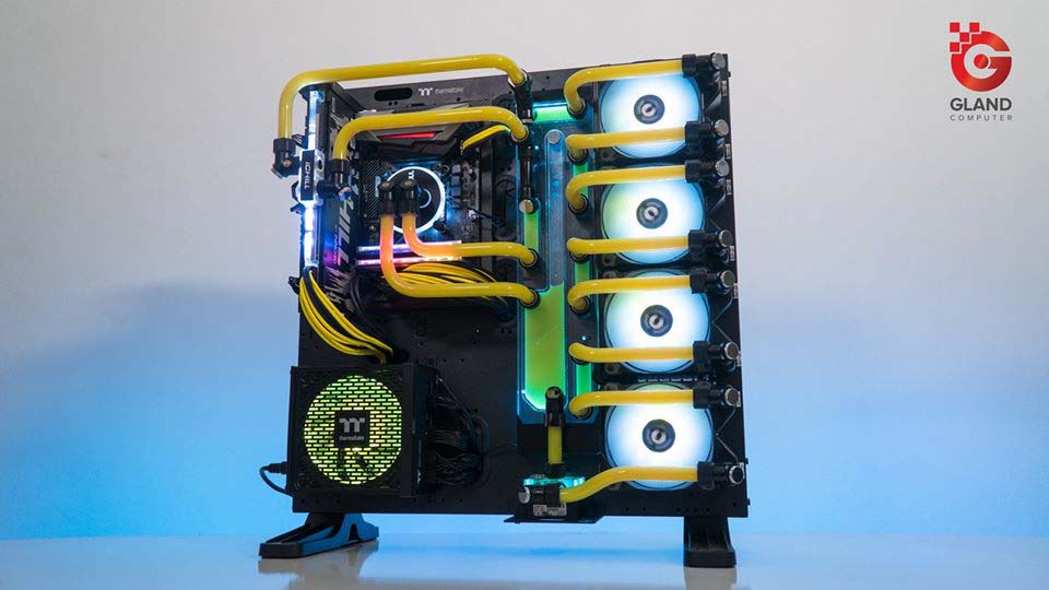 [Case modding] Thermaltake Core P5 ti build - TOXIC