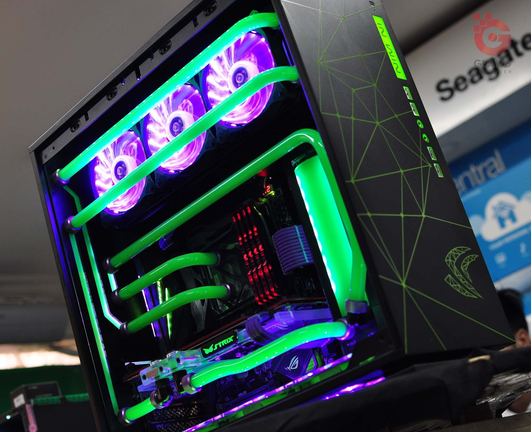[Case modding] Inwin 303 Nvidia build - The JOKER