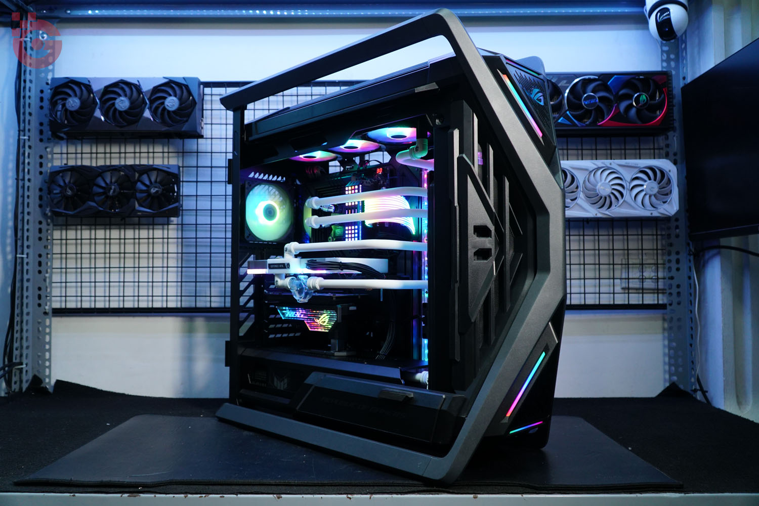 [Case modding] ASUS ROG Hyperion GR701 Black build  - HYPERION V2