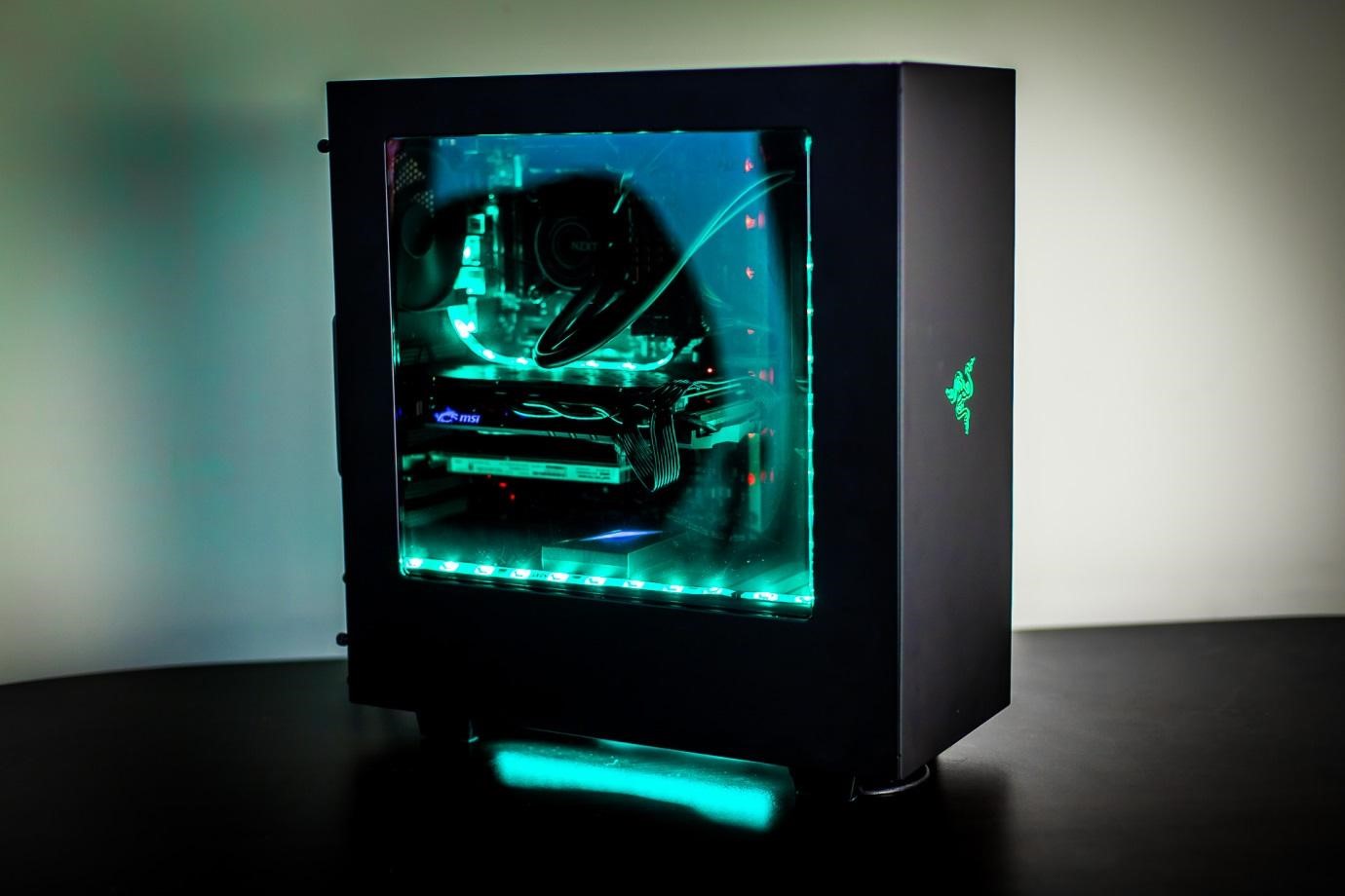 Черный пк с подсветкой. Корпус NZXT s340 Razer. NZXT s340 Special Edition. NZXT s340 White. NZXT s340 Razer Edition.